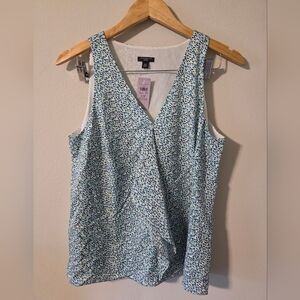 Ann Taylor Women's Blue and White Patterned Blouse